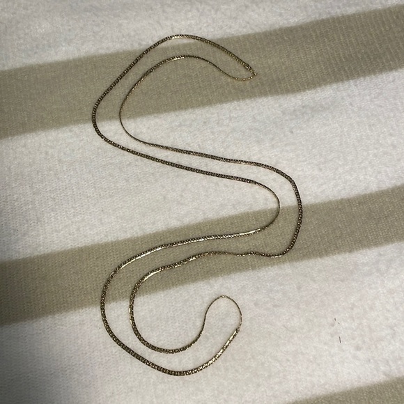 Jewelry - Goldtone 50 inch herringbone chain